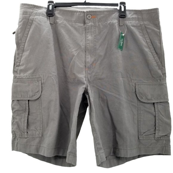LL Bean Allagash Cargo Shorts Men’s Size 42 x 10”Gray Natural Fit Flat Front